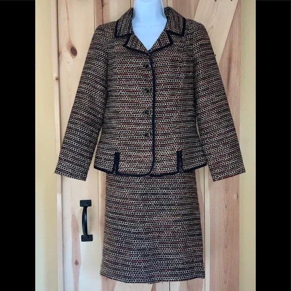 Doncaster Collection 2 Piece Skirt and Jacket Suit Set (Both Size 8) - Picture 3 of 15